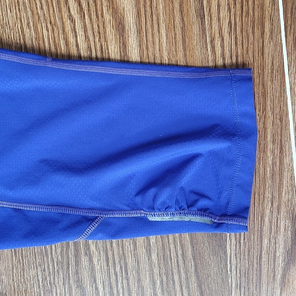 Athleta Ladies Capri Workout Leggings,  Size M,  Royal Purple Workout Capri - Picture 3 of 10